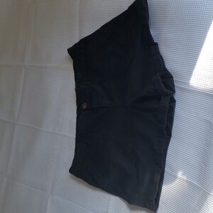 Maurices Black, Cuffed, Cotton & Spandex  Shorts. Size 13/14. EUC